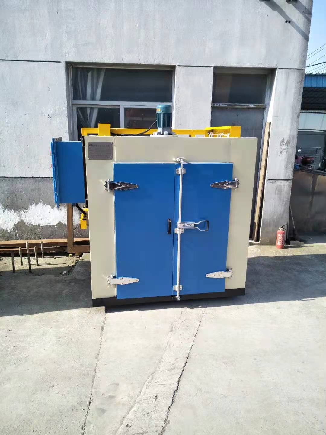 電熱鼓風(fēng)干燥箱 (1).jpg